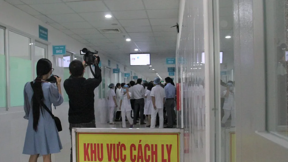 Hiện các trường hợp này đã được chuyển đến bệnh viện 199 (Bộ Công an) để theo dõi sức khoẻ và lấy mẫu xét nghiệm theo quy định