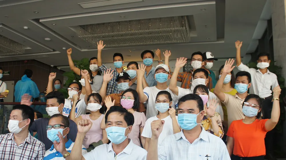 Đoàn y bác sĩ Thừa Thiên-Huế lên đường trở về