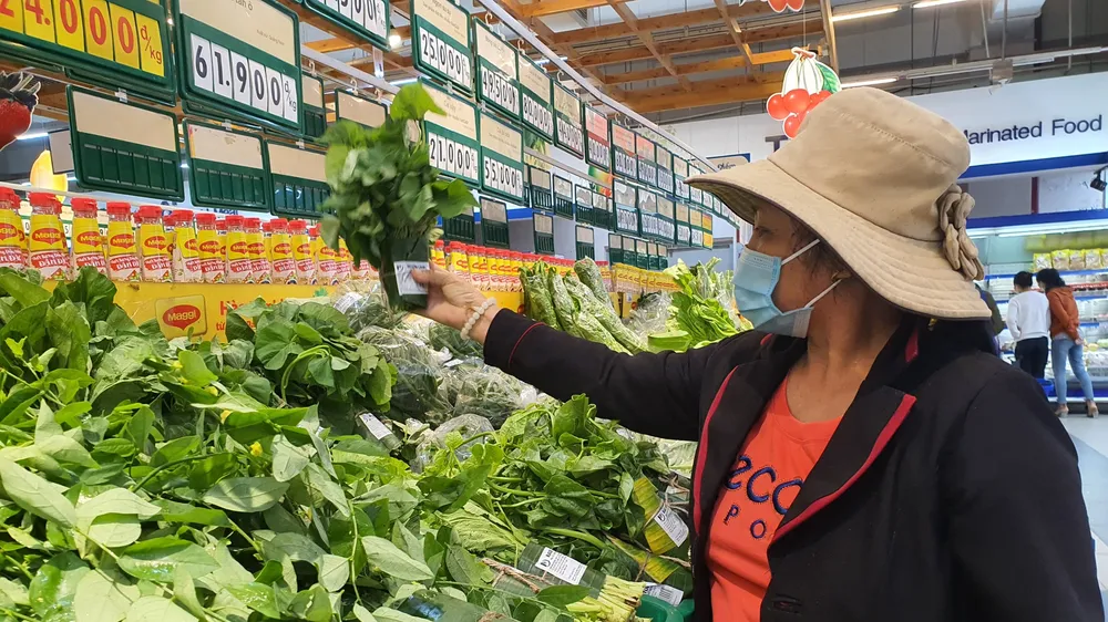 Bà Lê Thị Diệu ủng hộ việc dùng lá chuối thay thế túi nilon