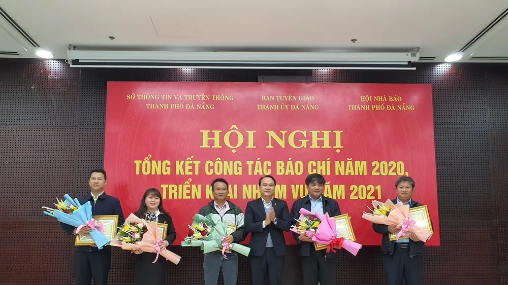 Các tập thể có thành tích xuất sắc trong công tác báo chí năm 2020