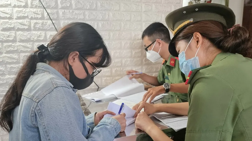 Công an TP Đà Nẵng khám xét nơi ở và bắt giữ Tô My Hồng Anh