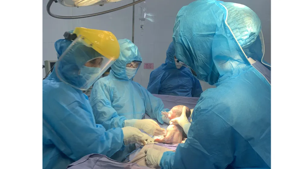 Hiện sức khỏe hai mẹ con ổn định