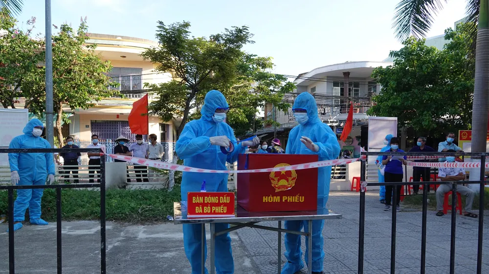 Phường An Hải Bắc (quận Sơn Trà, TP Đà Nẵng) tổ chức diễn tập bầu cử trong tình hình dịch Covid-19 vào chiều 18-5