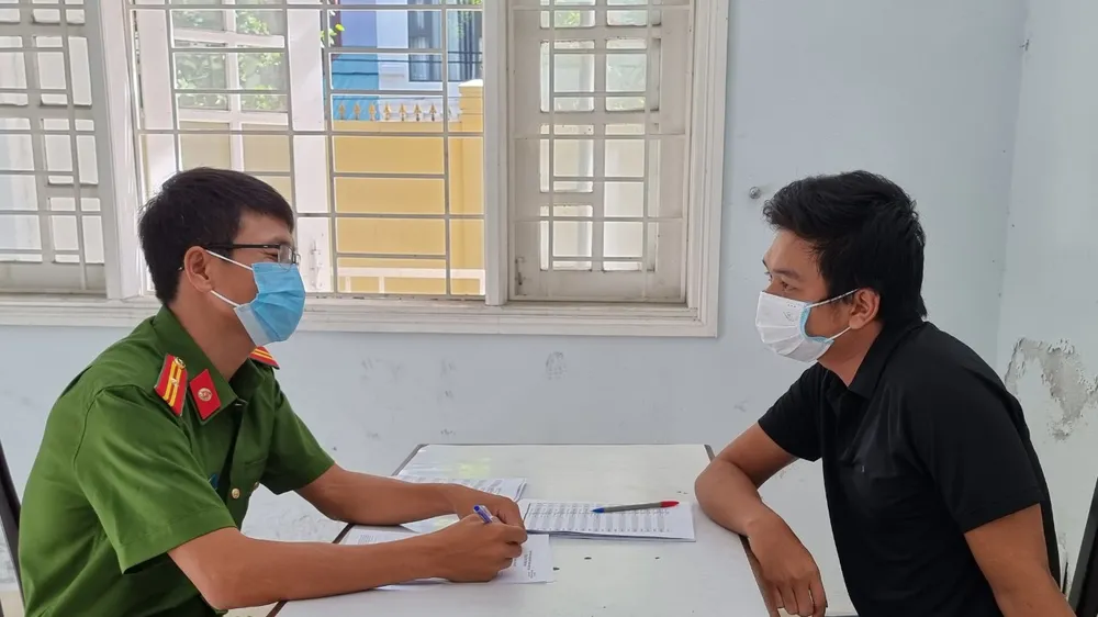 Lực lượng chức năng bắt giữ Nguyễn Anh Tùng