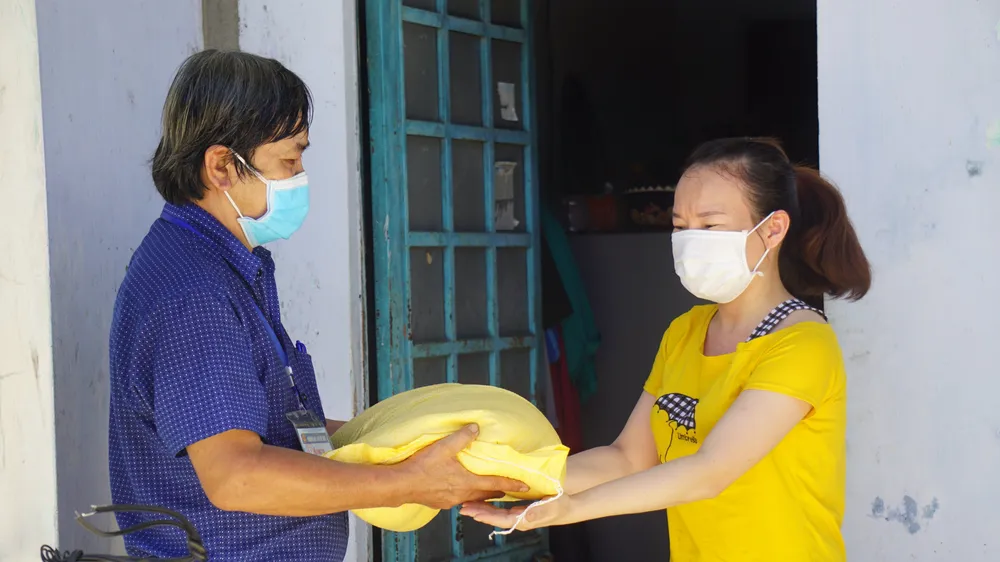 Hỗ trợ kịp thời cho người dân lúc khó khăn