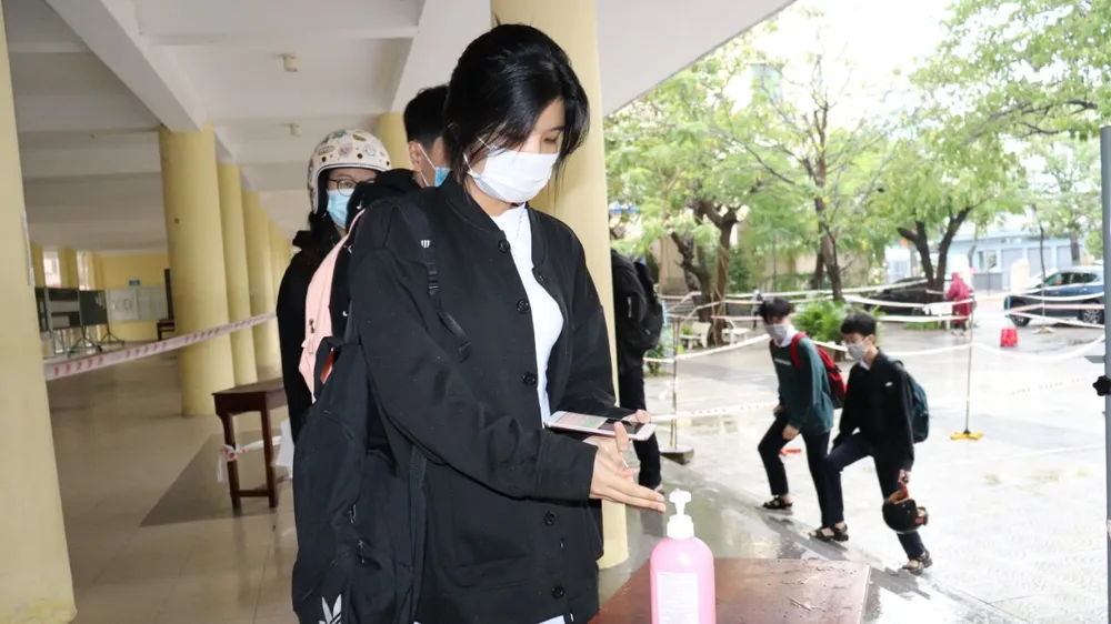 Đà Nẵng: Chuẩn bị đón học sinh lớp 1, 8, 9 trực tiếp đến trường