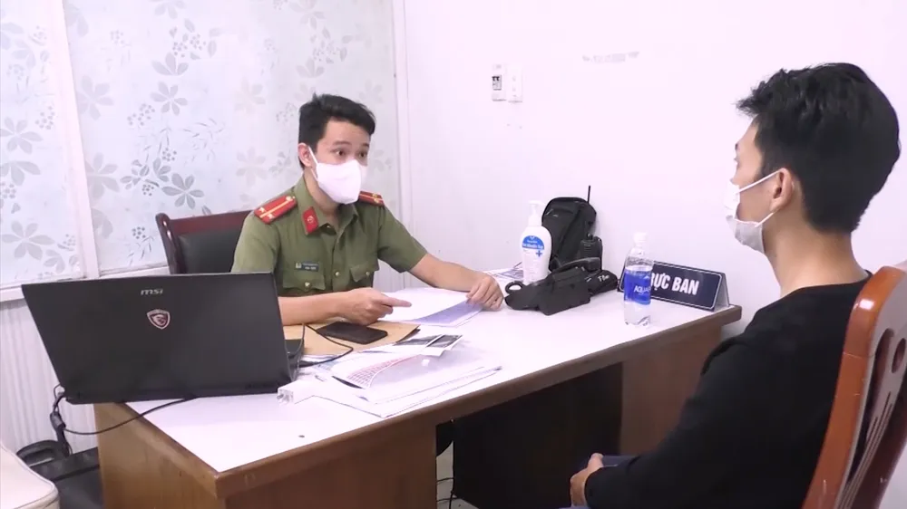 Một thanh niên lừa đảo chiếm đoạt tiền qua mạng vừa bị Công an Đà Nẵng đã bắt giữ