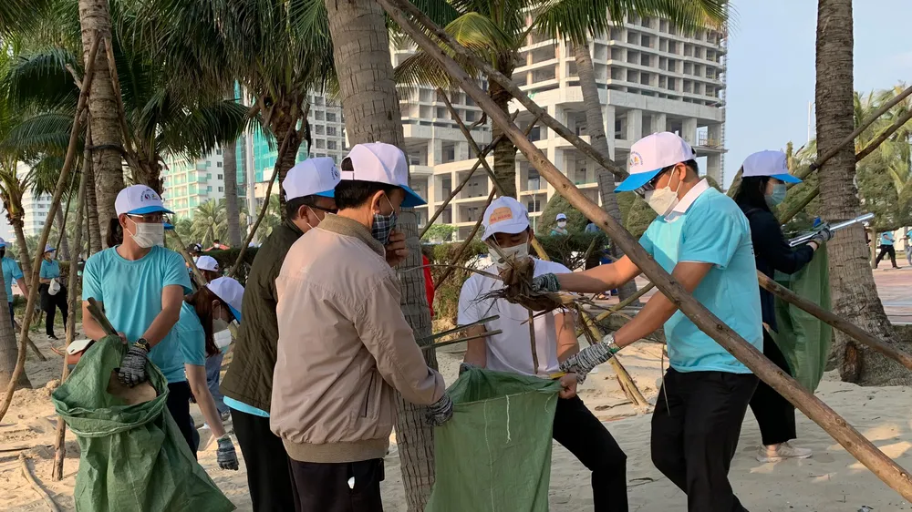 Các sở ban ngành TP Đà Nẵng liên tục triển khai nhiều chương trình cùng hưởng ứng về du lịch xanh, du lịch không rác thải