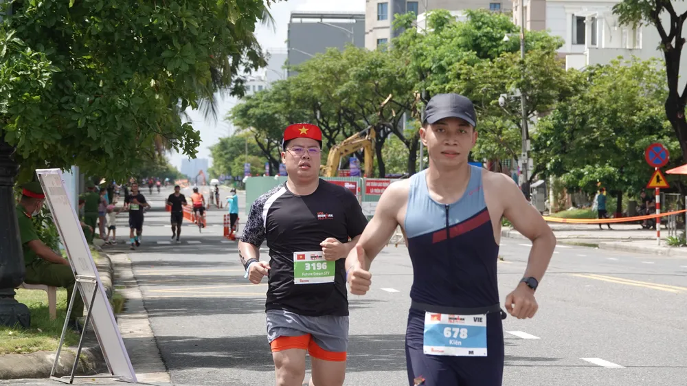 Hơn 2.500 vận động viên chinh phục IRONMAN 70.3 Việt Nam 2022