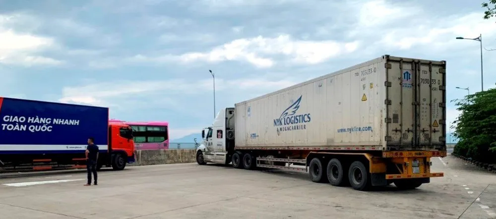 Khởi tố lái xe đầu kéo chặn đường cao tốc Đà Nẵng - Quảng Ngãi