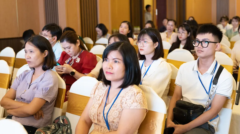 1.000 đại biểu tham dự Hội nghị với nhiều phiên chuyên đề