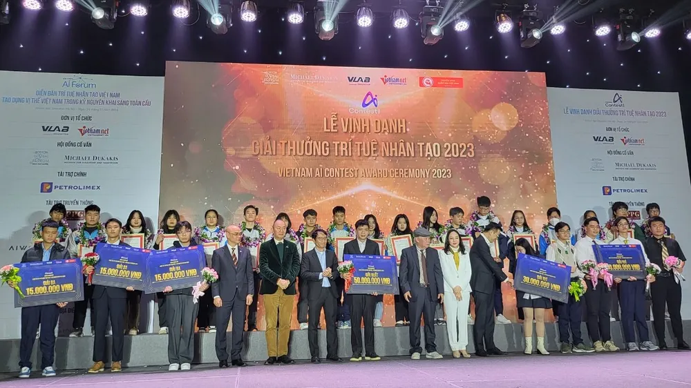 Các cá nhân và tập thể nhận giải thưởng trí tuệ nhân tạo Việt Nam 2023