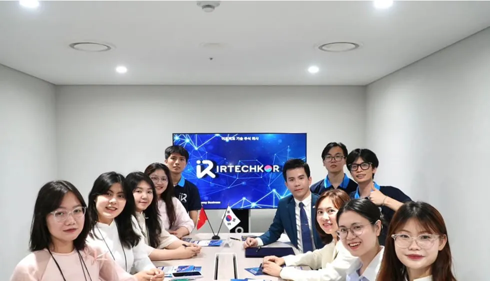 Công ty cổ phần công nghệ IRTECH là một trong những doanh nghiệp đầu tiên tận dụng cơ hội từ không gian. Ảnh: Ban tổ chức