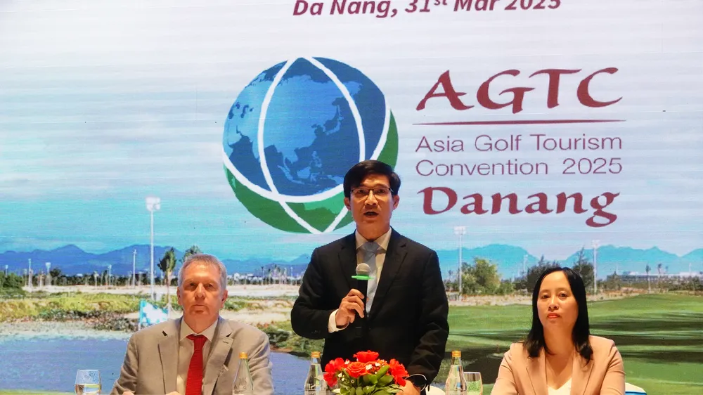 Quang cảnh buổi họp báo. Ảnh: XUÂN QUỲNH