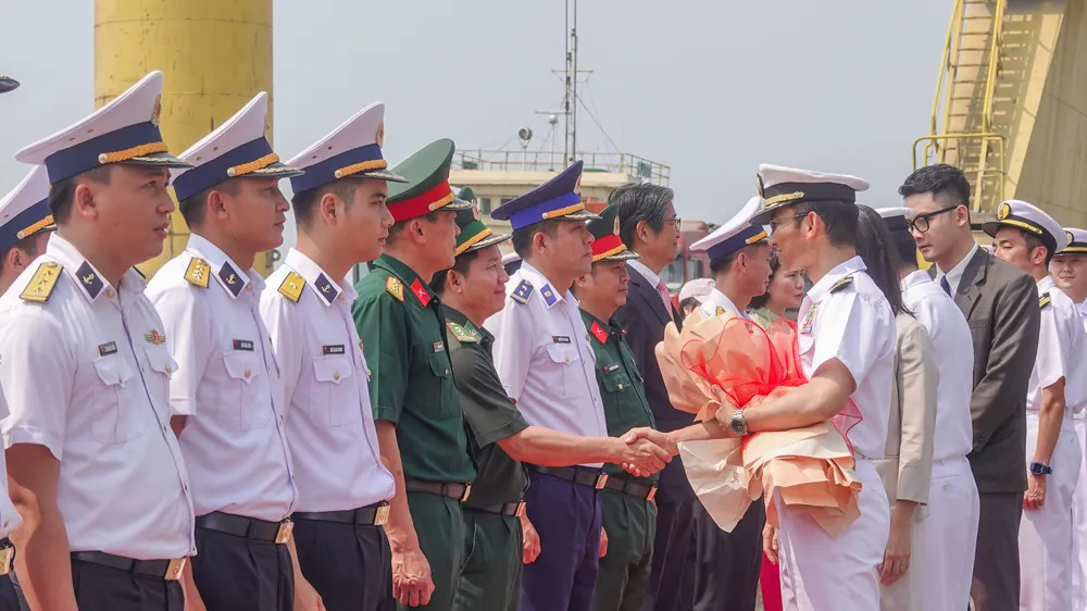 Lễ đón tàu diễn ra tại cảng Tiên Sa (phường Sơn Trà, TP Đà Nẵng). Ảnh: XUÂN QUỲNH