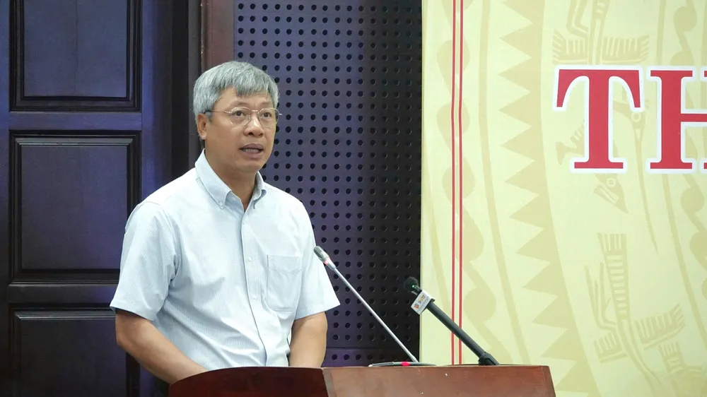 Ông Hồ Quang Bửu, Phó Chủ tịch UBND TP Đà Nẵng vừa ký kế hoạch triển khai lắp đặt Starlink cho vùng lõm sóng