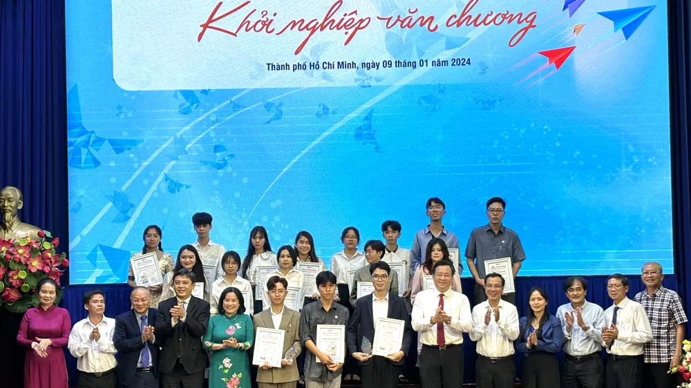 Cuộc thi sáng tác văn học trẻ trao giải cho 25 tác giả