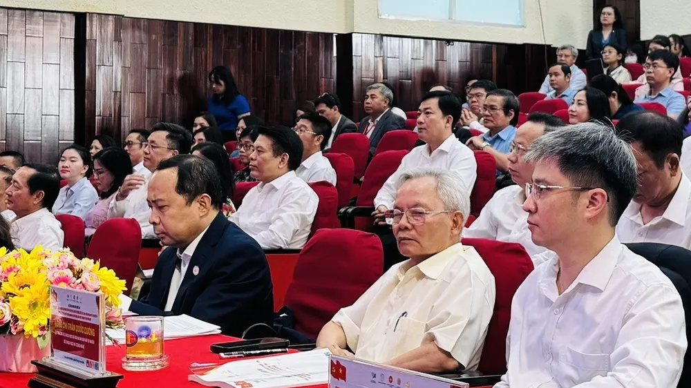Các đại biểu tham dự hội thảo