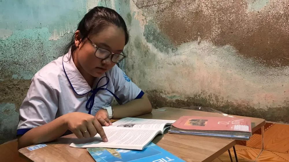 Cô bé ước mơ vào đại học được học bổng 4 năm đại học