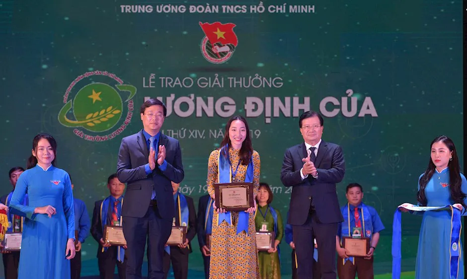 4 nhà nông trẻ nhận giải thưởng Lương Định Của