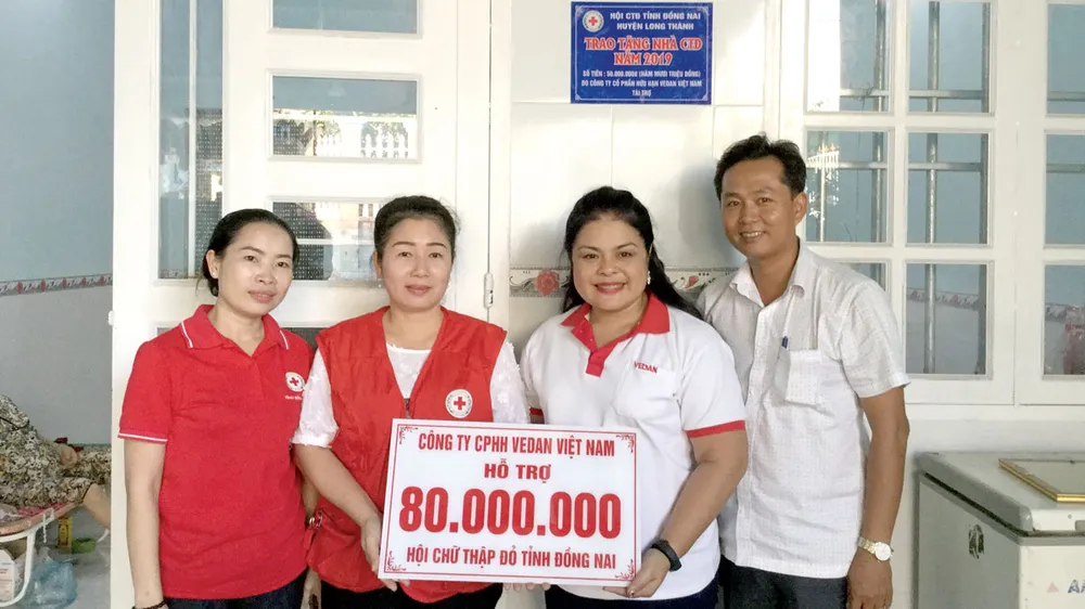 Thông qua Hội Chữ thập đỏ tỉnh Đồng Nai, Công ty Vedan Việt Nam đã hỗ trợ cho 13 gia đình bệnh nhân và tài trợ 1 ca mổ tim với tổng kinh phí 80 triệu đồng trong tháng 12-2019