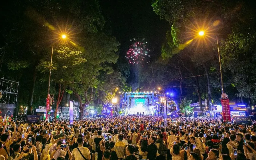 Mỹ Tâm, Đen Vâu, Hoàng Thùy Linh "đốt cháy" sân khấu Tiger Remix với toàn bản hit Remix 