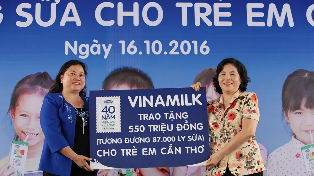 Trong hành trình 12 năm Vinamilk và Quỹ sữa Vươn Cao Việt Nam đã trao tặng 35 triệu ly sữa cho 441 ngàn trẻ em khó khăn trên khắp Việt Nam