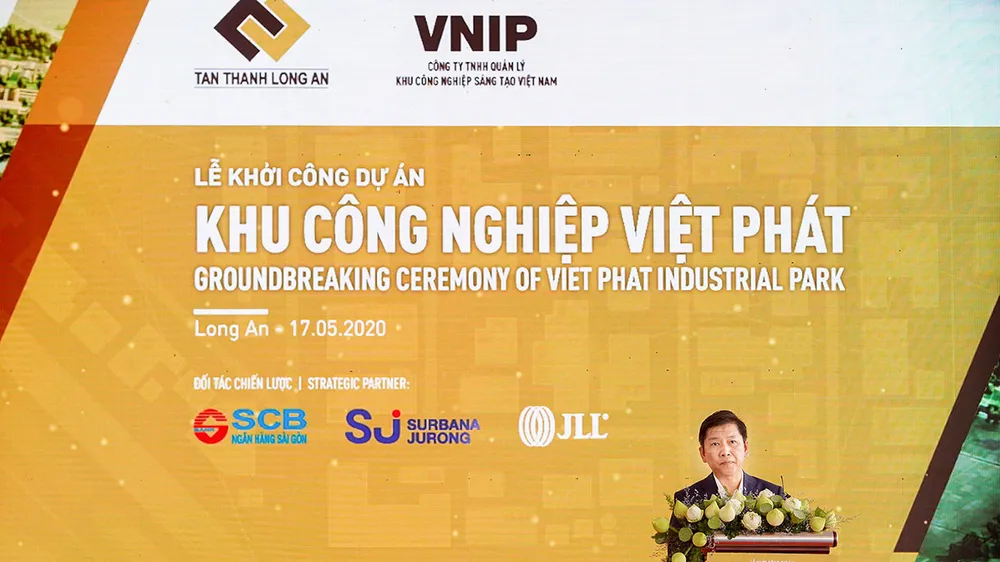 Ông Võ Tấn Hoàng Văn - Thành viên HĐQT kiêm Tổng Giám đốc phát biểu tại buổi lễ