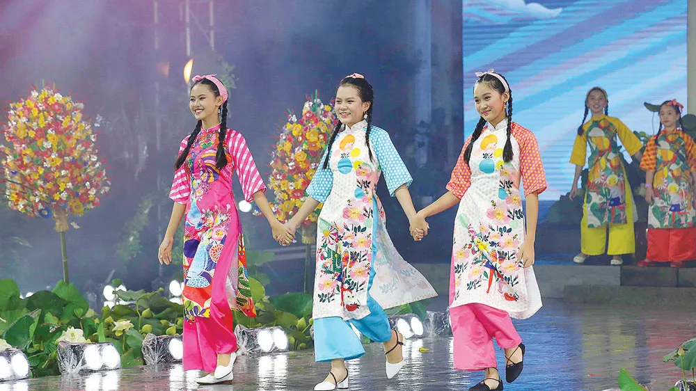 Hành trình bảo tồn di sản Áo dài