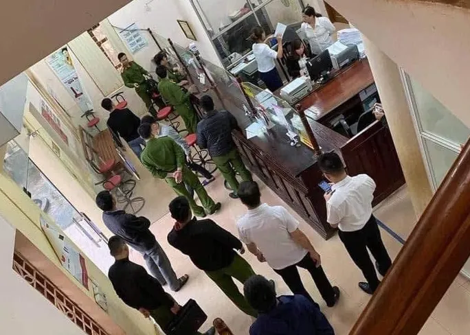 Một chi nhánh ngân hàng bị cướp 200 triệu đồng