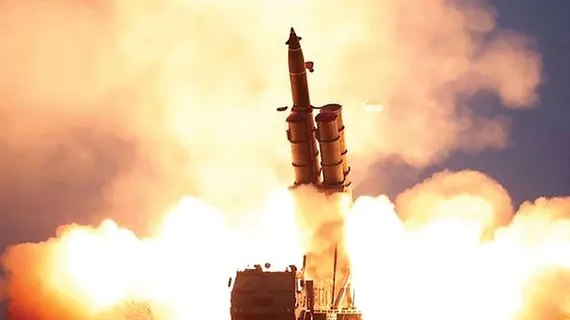 Hình chụp một vụ thử tên lửa của Triều Tiên do hãng Thông tấn Trung ương Triều Tiên (KCNA) công bố ngày 28-11-2019. Ảnh: Reuters