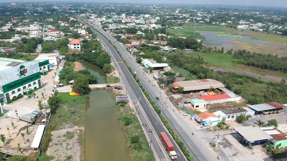 Nên phát triển đô thị theo 2 hướng chính: Đông và Tây Bắc