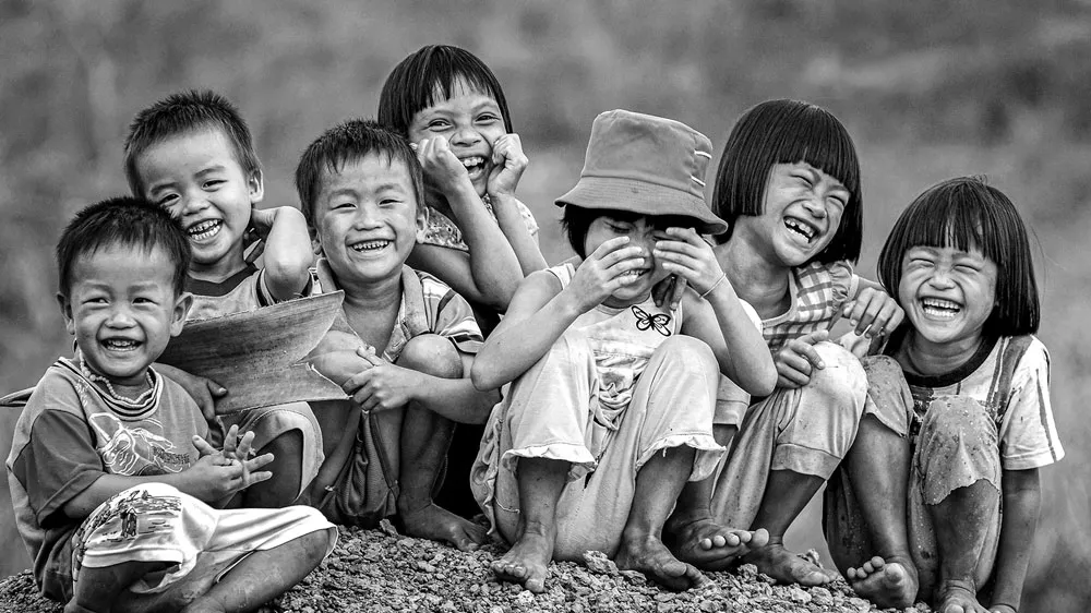 Những bông hoa trên khuôn mặt người