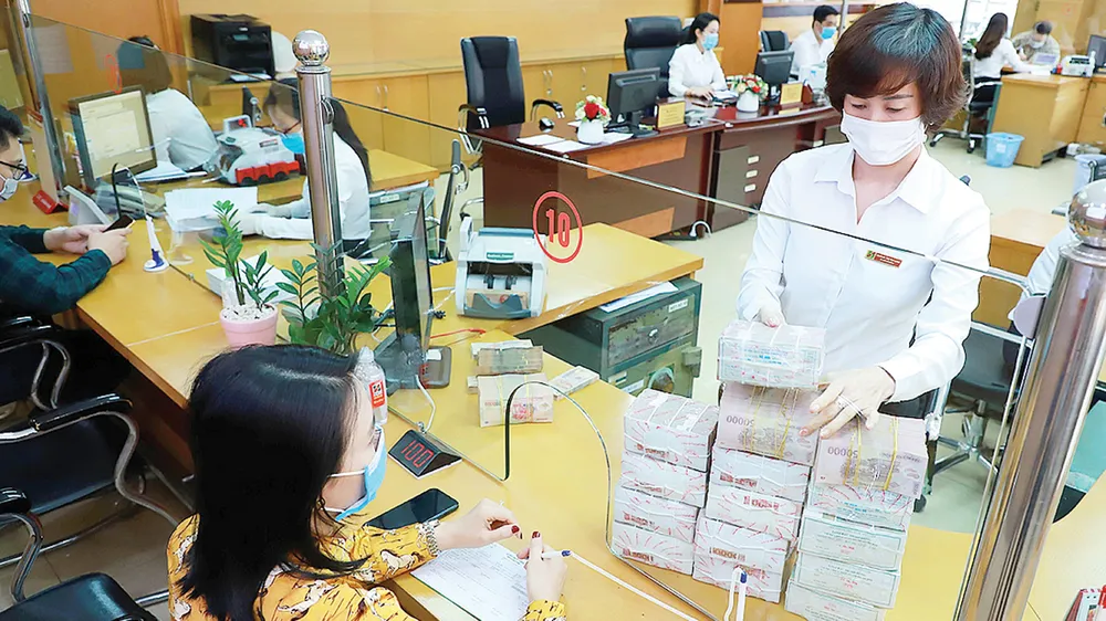 16 ngân hàng giảm lãi suất cho vay 8.865 tỷ đồng