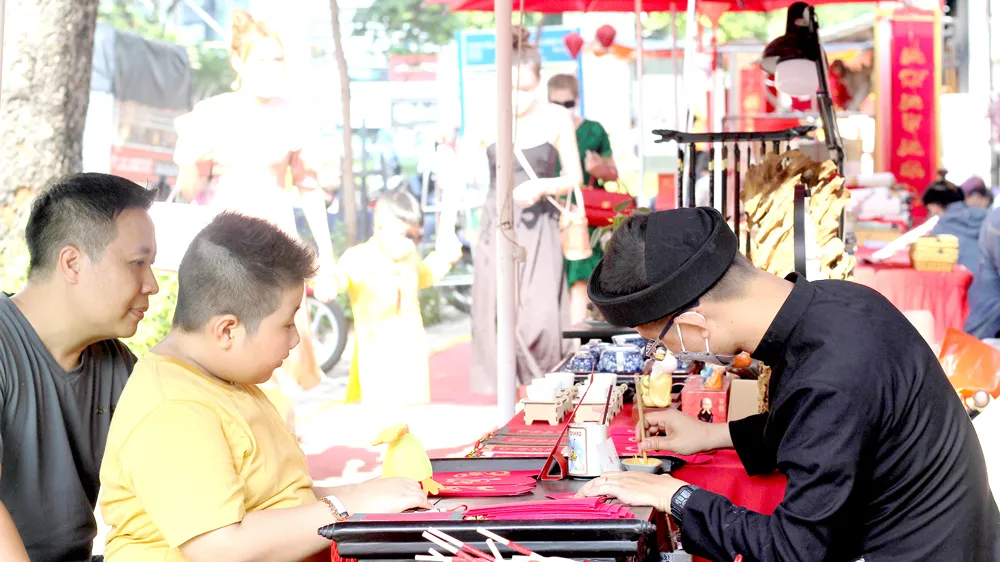 Vui tết đoàn viên 