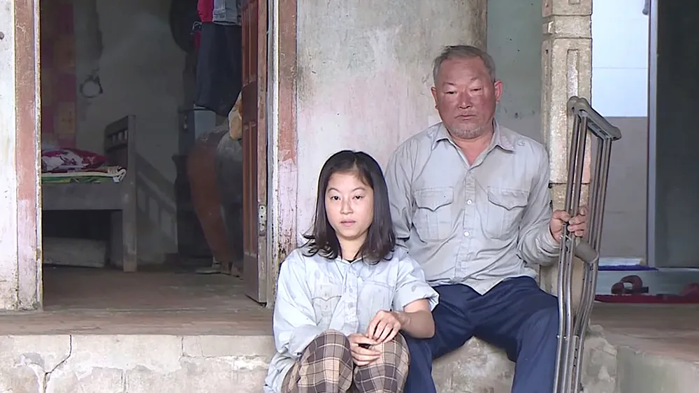 Ba bố con lâm bệnh nặng
