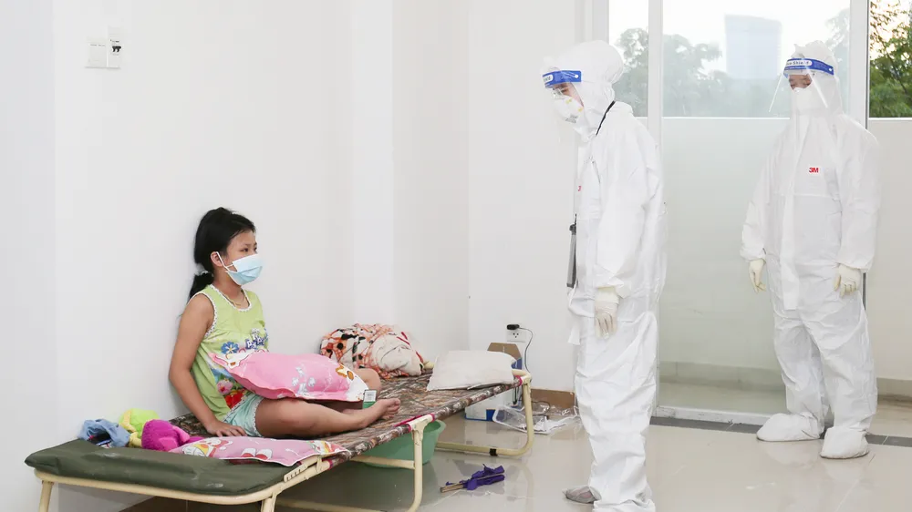 Trẻ mắc Covid-19 chăm sóc như thế nào?