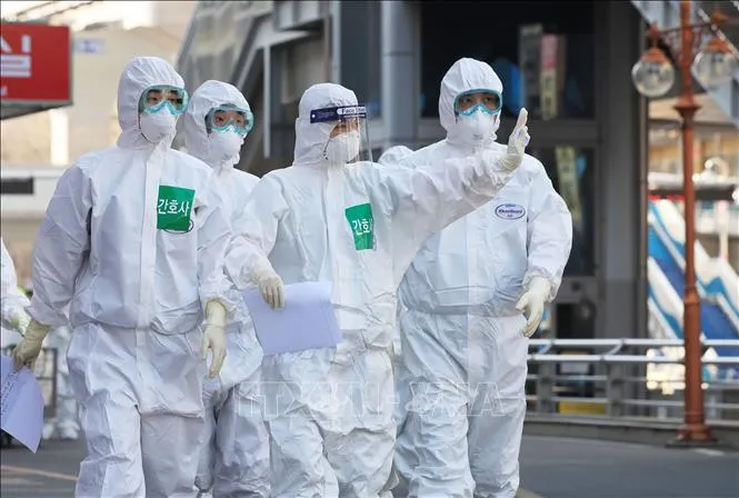 Nhân viên y tế tại một bệnh viện ở Hàn Quốc. Ảnh: Yonhap/TTXVN