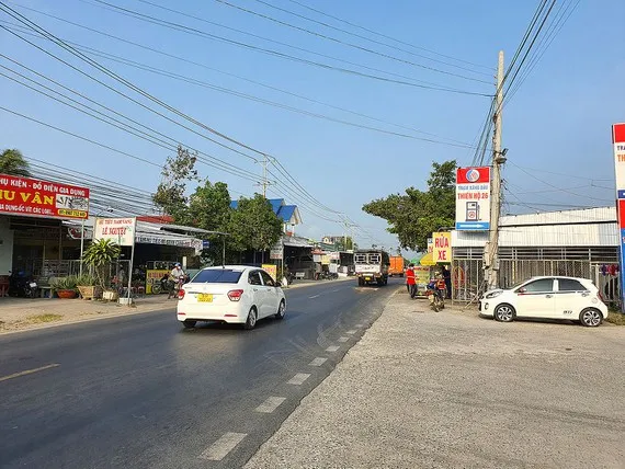 Vụ người dân bức xúc vì bị tính giá điện không hợp lý: Sẽ bàn giao lưới điện cho điện lực quản lý