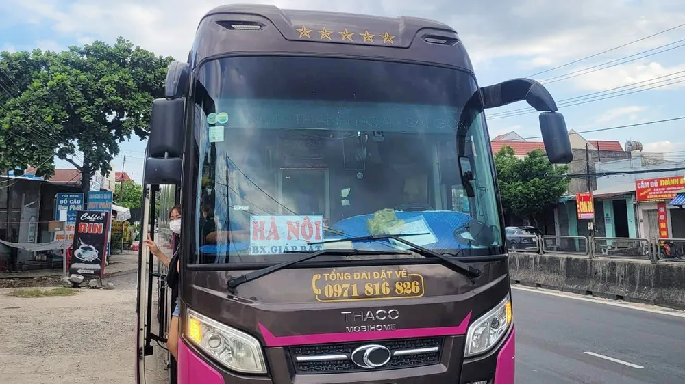 Xe khách bị đưa về trụ sở công an sau sự việc 