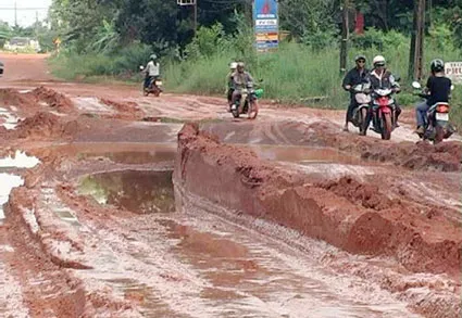 Đường ĐT 753 xuống cấp, đi lại khó khăn