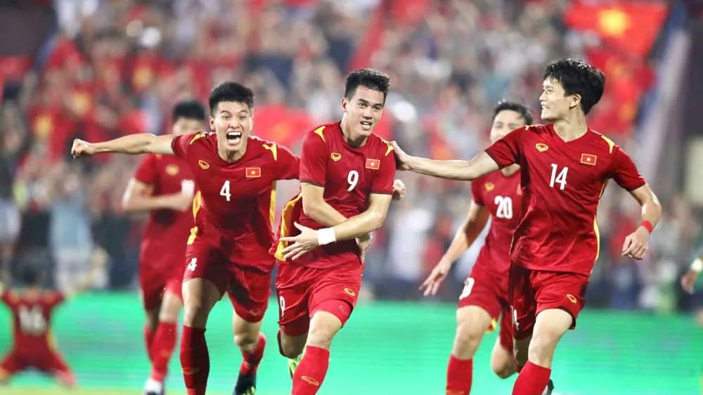 Niềm vui chiến thắng của các tuyển thủ bóng đá Việt Nam trong năm 2022 Ảnh: HOÀNG YẾN