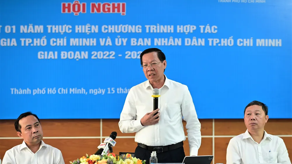 Chủ tịch UBND TPHCM Phan Văn Mãi phát biểu tại hội nghị sơ kết công tác phối hợp giữa TPHCM và ĐH Quốc gia TPHCM. Ảnh: THANH HÙNG