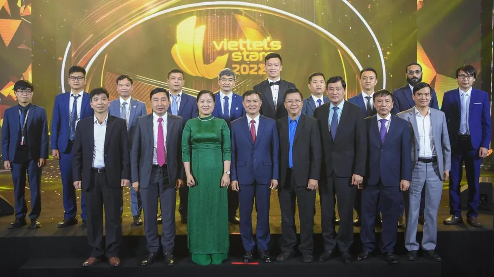 Viettel tôn vinh 10 tập thể và 10 cá nhân xuất sắc toàn cầu của tập đoàn