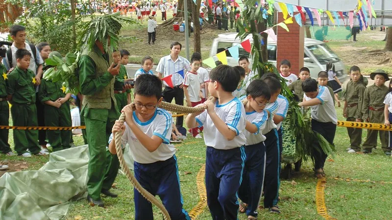 Giáo viên Trường THCS Nguyễn Văn Bứa bức xúc với yêu cầu vận động học sinh tham gia ngoại khóa 