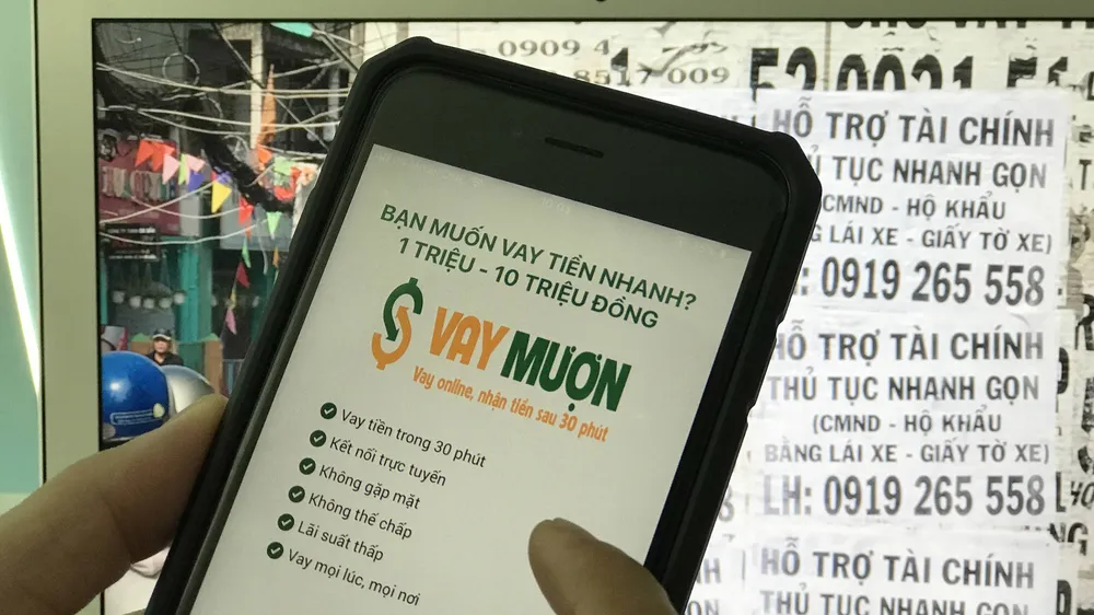 Một phần mềm cho vay tiền trực tuyến mà người dùng khó phân biệt được thật - giả. Ảnh: HOÀNG HÙNG