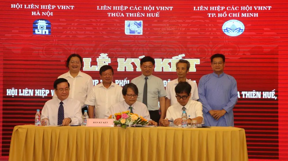 Thúc đẩy hợp tác trong lĩnh vực VHNT giữa TPHCM - Huế - Hà Nội