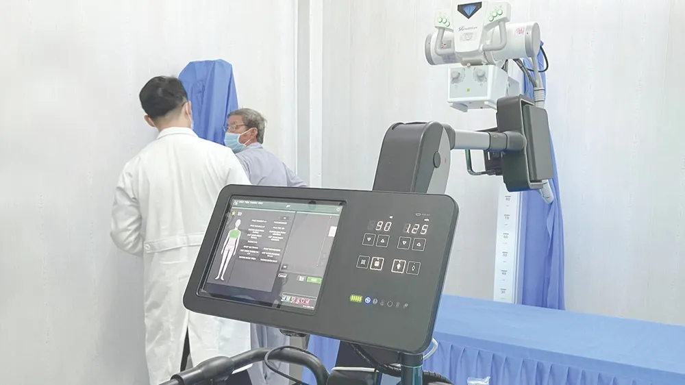 TPHCM: Đầu tư hạ tầng, thu hút nhân lực y tế cơ sở