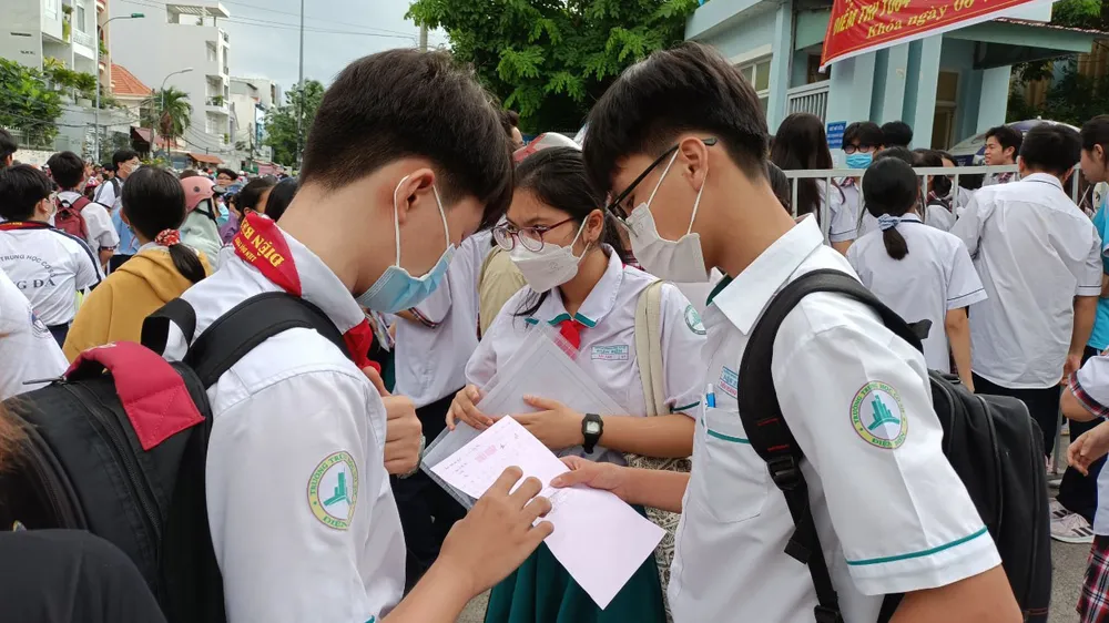 TPHCM: 8 giờ sáng mai (20-6) công bố điểm thi lớp 10 