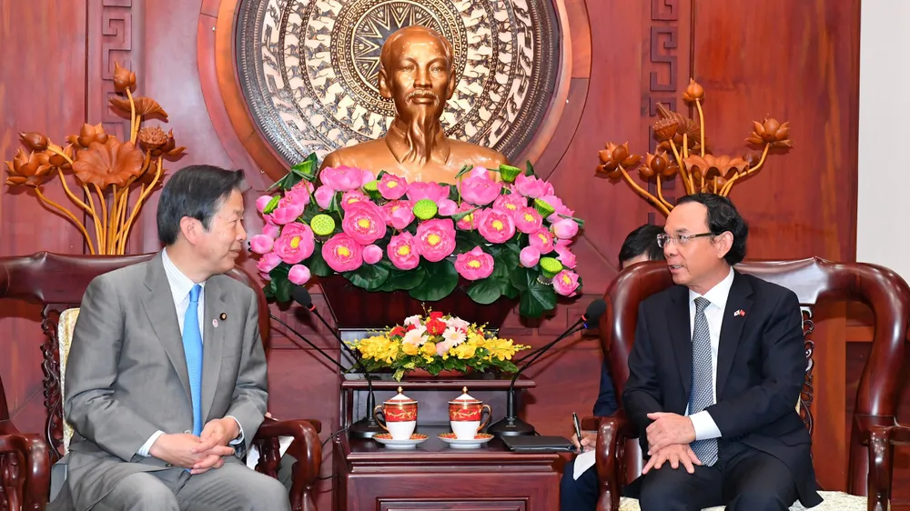 Bí thư Thành ủy TPHCM Nguyễn Văn Nên tiếp ông Natsuo Yamaguchi, Chủ tịch Đảng Công minh Nhật Bản
